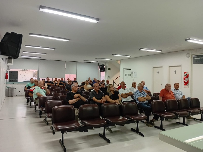 La devoluci�n del servicio de Obras Sanitarias fue el eje de una reuni�n